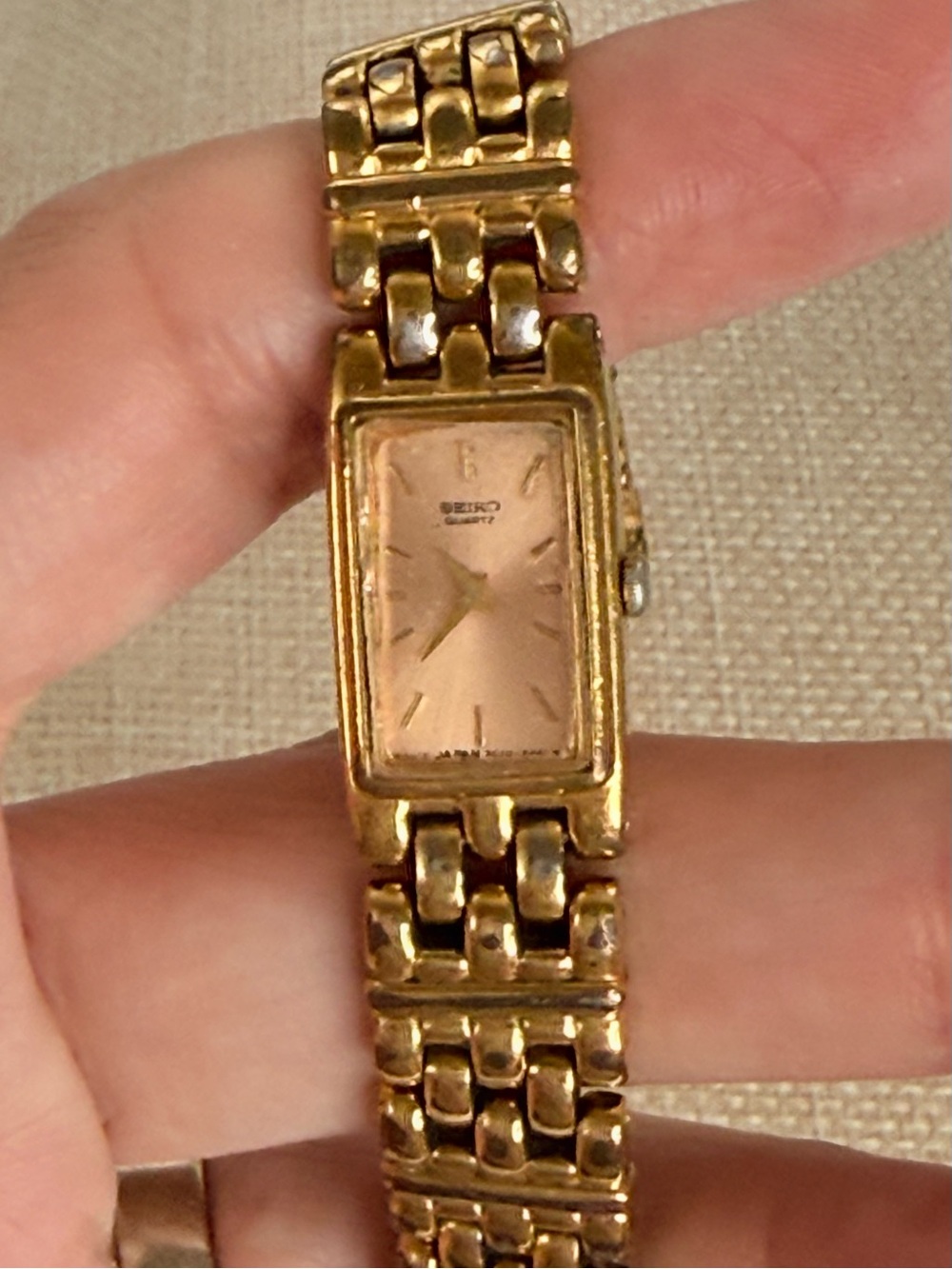 Seiko 2E20 6951 Gold Tone tank Rectangular Bracelet Watch